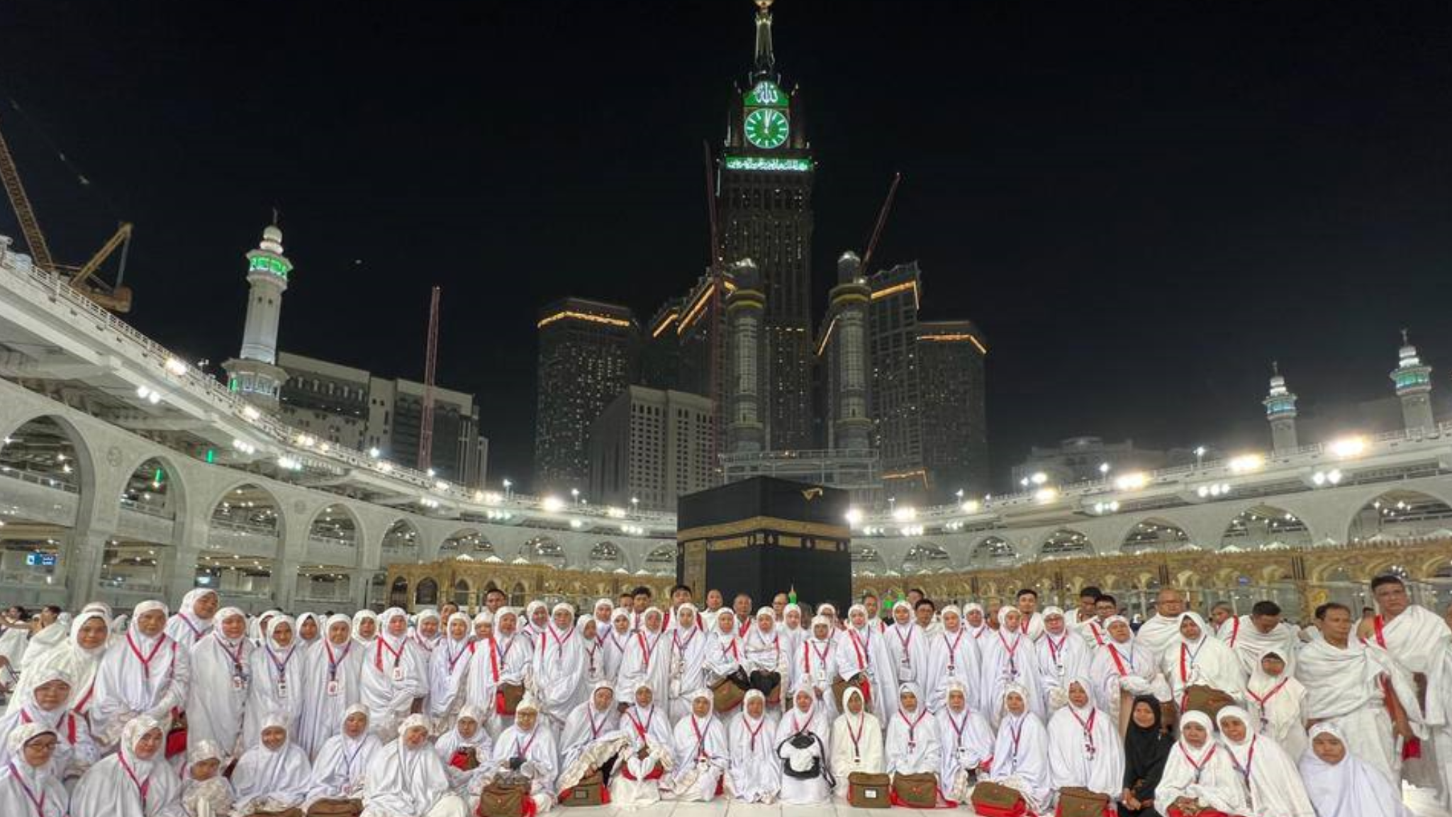Berangkat Umroh dengan Alhijaz Indowisata. Travel Haji Khusus dan Umroh Rekomendasi Kemenag RI berdiri sejak 2000